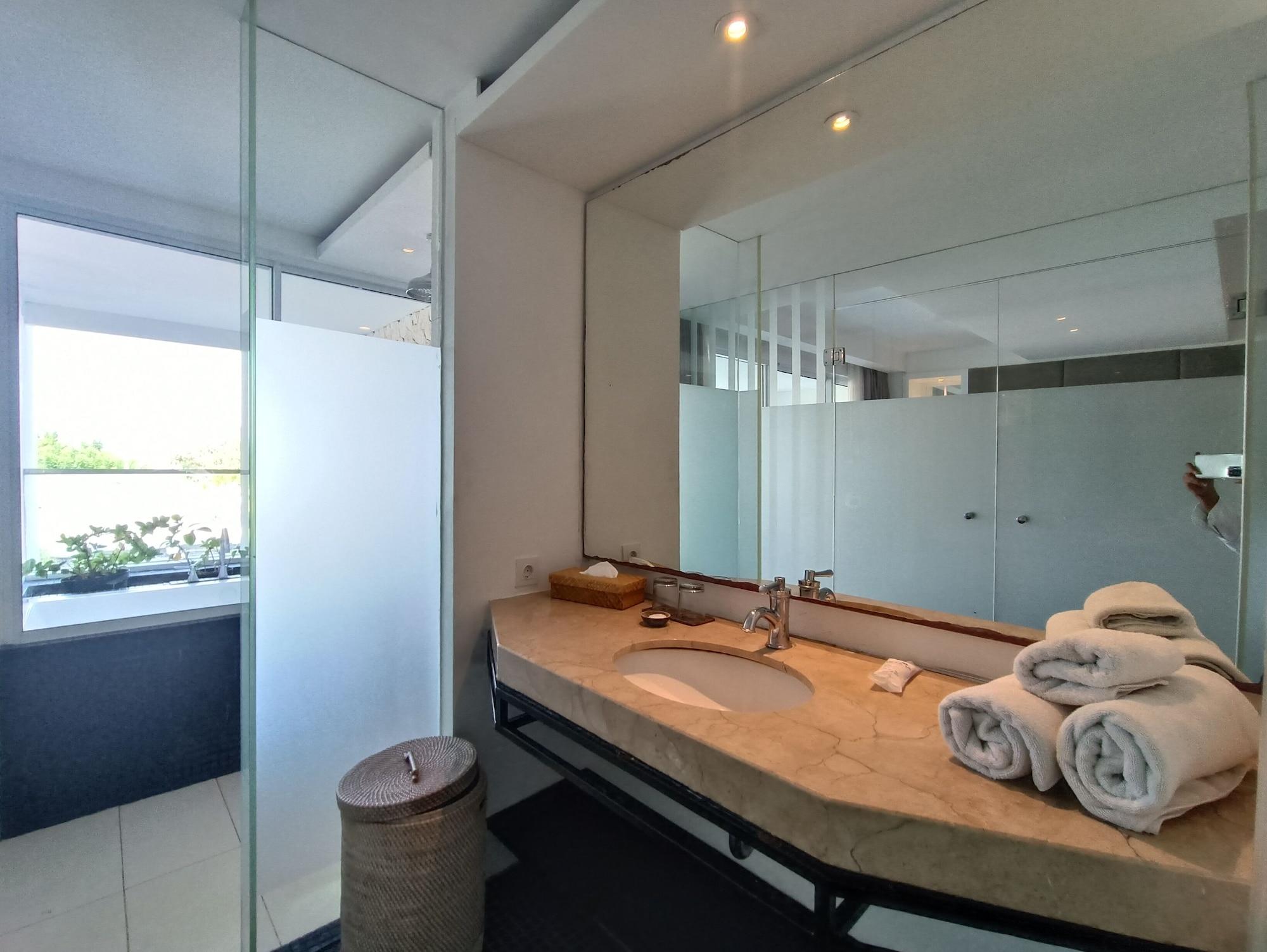 Benoa Sea Suites And Villas Nusa Dua  Exterior photo
